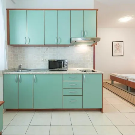 Borna Apartment *
